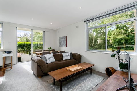 YNG03 - Cremorne - Young Street - Accommodation Sydney 0