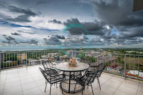 ZEN Pinnacle Penthouse (2) 3-BR Panoramic Retreat - Sydney 4u 0