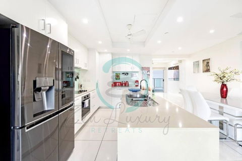 ZEN Tree Blossom: 3-BR Luxury Apt Near Waterfront - Sydney 4u 2