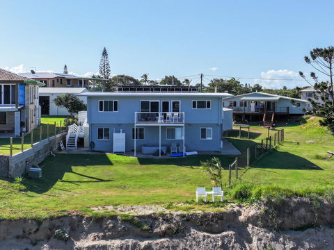 Zilzie Beachfront Getaway - Accommodation Sydney 1