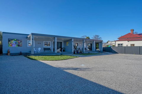 Zoo Villas : Villa Zebra - Central Wynyard - Sydney 4u 2