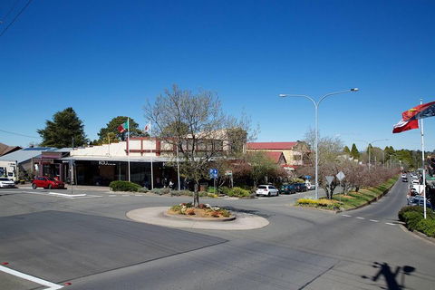 Private Blue Mountains Escape The Crowds SUV Tour - Sydney 4u 4