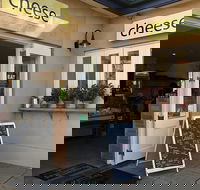 Small Group Adelaide Hills and Hahndorf Hideaway Tour from Adelaide - Sydney 4u