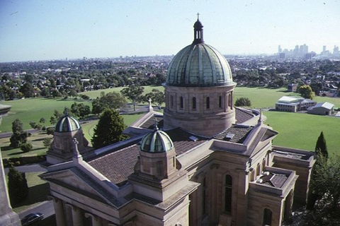 Melbourne City Tour: Lifestyle Of The Rich And Famous - Sydney 4u 4