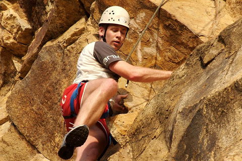 Rock Climbing At The Kangaroo Point Cliffs In Brisbane - Sydney 4u 0