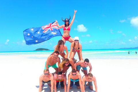 Sail, Snorkel, SUP & Kayak Charter Whitsundays - Sydney 4u 3