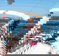 Sydney Harbour Luxury Sailing Trip including Lunch - Sydney 4u