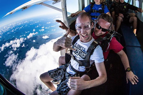 Reef And Rainforest Tandem Sky Dive In Cairns - Accommodation Sydney 2