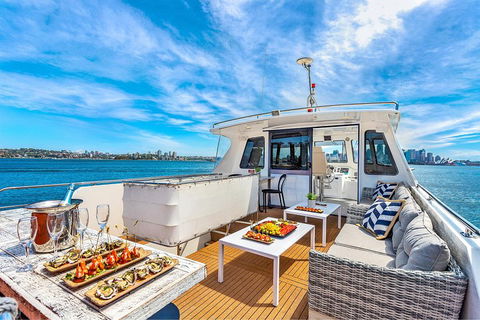 Vivid 90-Minute Sydney Harbour Intimate Catamaran Cruise With Canapes - Sydney 4u 4