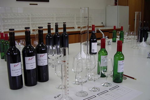 Penfolds Barossa Valley: Make Your Own Wine - Sydney 4u 0