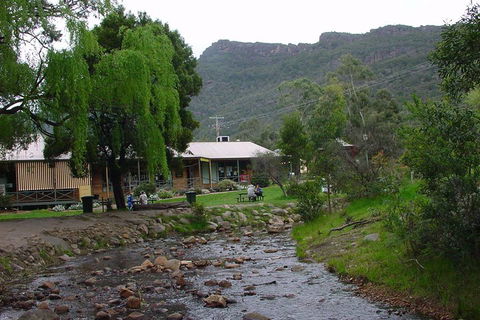 Grampians & Halls Gap - Sydney 4u 0