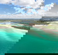 Deluxe Seaplane Tour Noosa to Glasshouse Adventure for 2 with Photobook - Accommodation Sydney