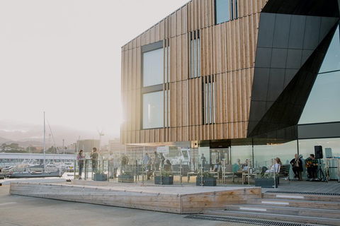 Private Hobart Tour To Museum Of Old And New Art And Lunch - Sydney 4u 4