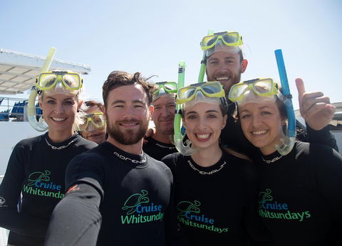 Great Barrier Reef Day Cruise To Reefworld - Sydney 4u 4