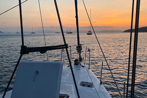 2 Night Small Group Whitsundays Sailing Adventure Aboard Mandrake - Sydney 4u 2
