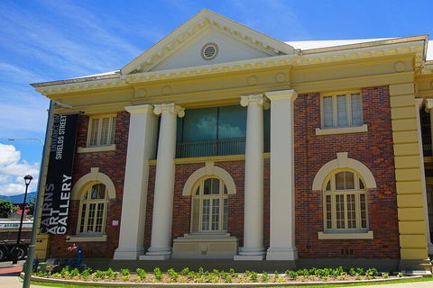 Cairns History Walking Tour - Sydney 4u 3