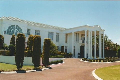 The Billionaire Club - Accommodation Sydney 2
