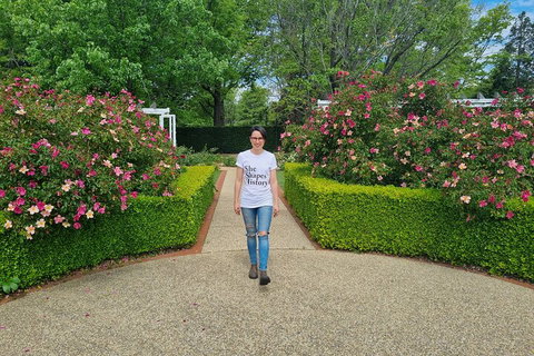 Women's History Walking Tour With Local Guide In Canberra - Sydney Resort 3