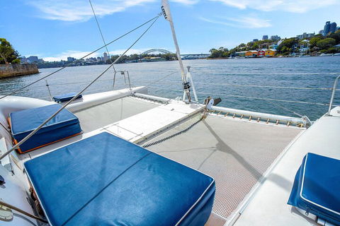 Vivid 90-Minute Sydney Harbour Catamaran Cruise With BYO Drinks - Sydney 4u 1